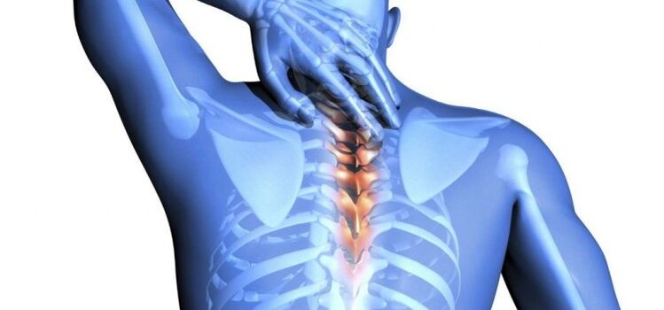 afectarea coloanei vertebrale ca cauză a durerii între omoplați